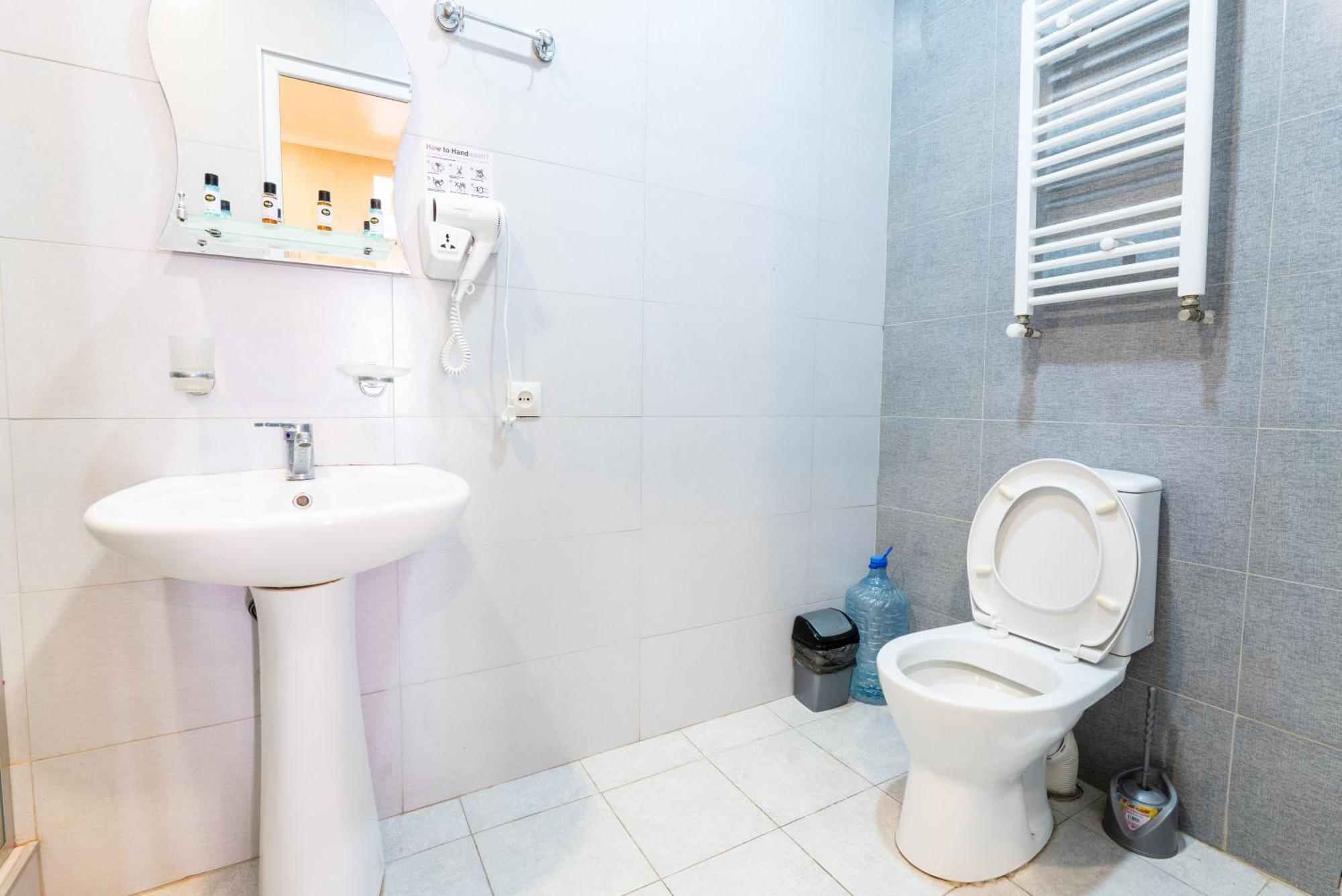 טביליסי Hotel A&K מראה חיצוני תמונה